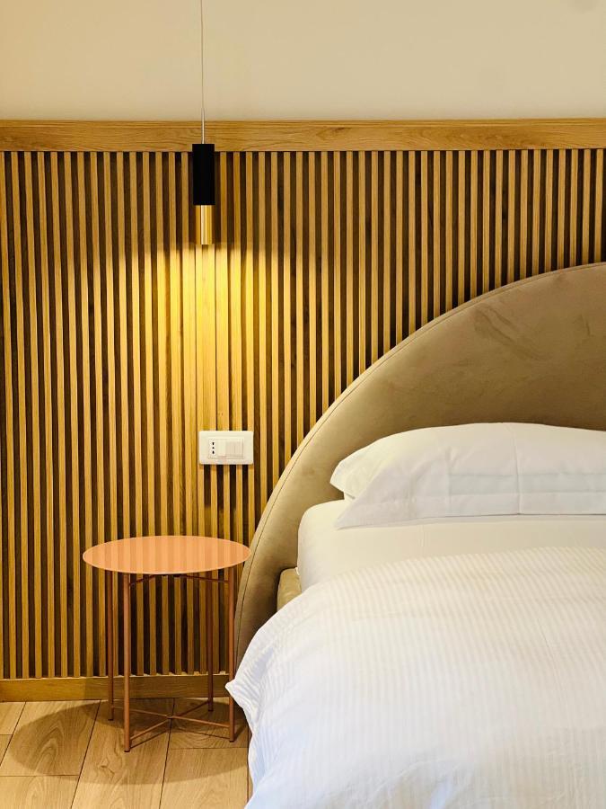 Tirana Center Hideaway Apartment ภายนอก รูปภาพ